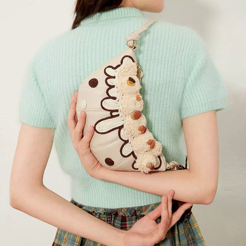 Croissant Sweetheart Bag